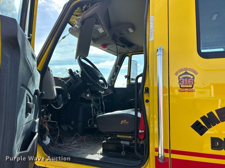 image for item EK2617 2013 International 7400 Workstar truck cab and chassis