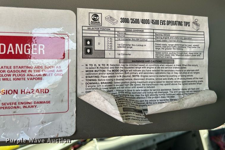 image for item EK2617 2013 International 7400 Workstar truck cab and chassis