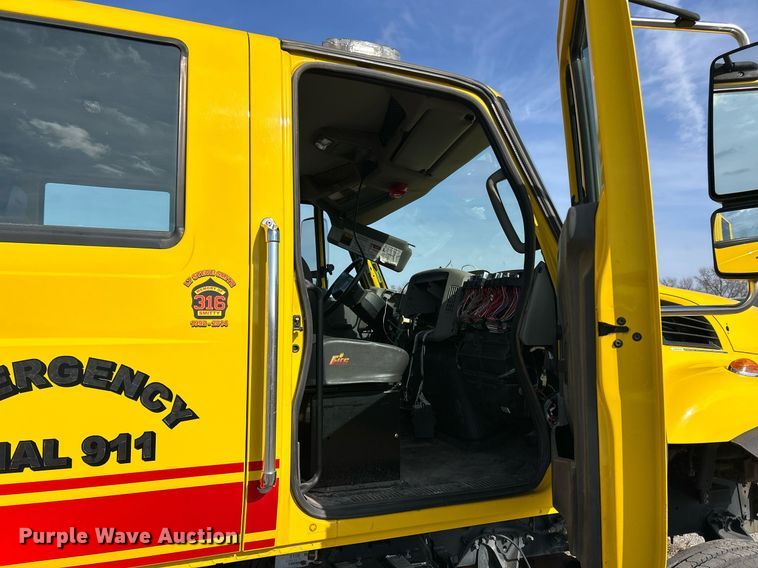 image for item EK2617 2013 International 7400 Workstar truck cab and chassis