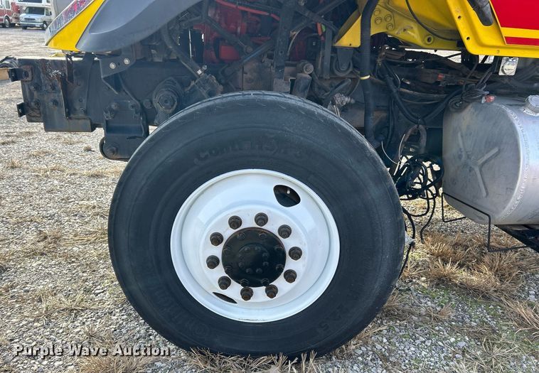 image for item EK2617 2013 International 7400 Workstar truck cab and chassis