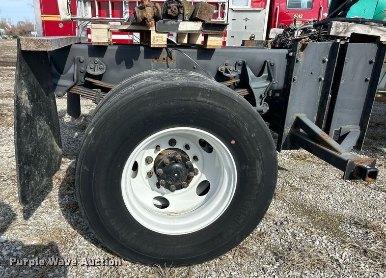 image for item EK2617 2013 International 7400 Workstar truck cab and chassis