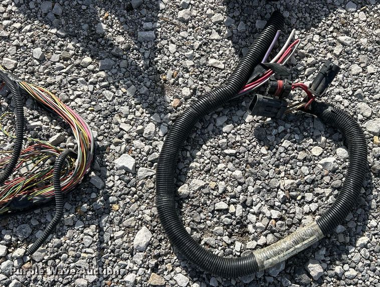 image for item EK2617 2013 International 7400 Workstar truck cab and chassis