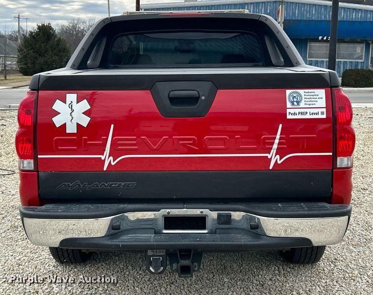 image for item EK2622 2004 Chevrolet Avalanche Crew Cab pickup truck