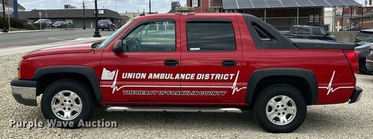 image for item EK2622 2004 Chevrolet Avalanche Crew Cab pickup truck