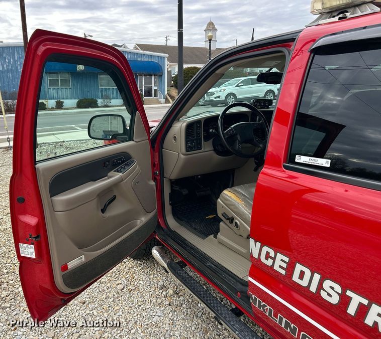 image for item EK2622 2004 Chevrolet Avalanche Crew Cab pickup truck