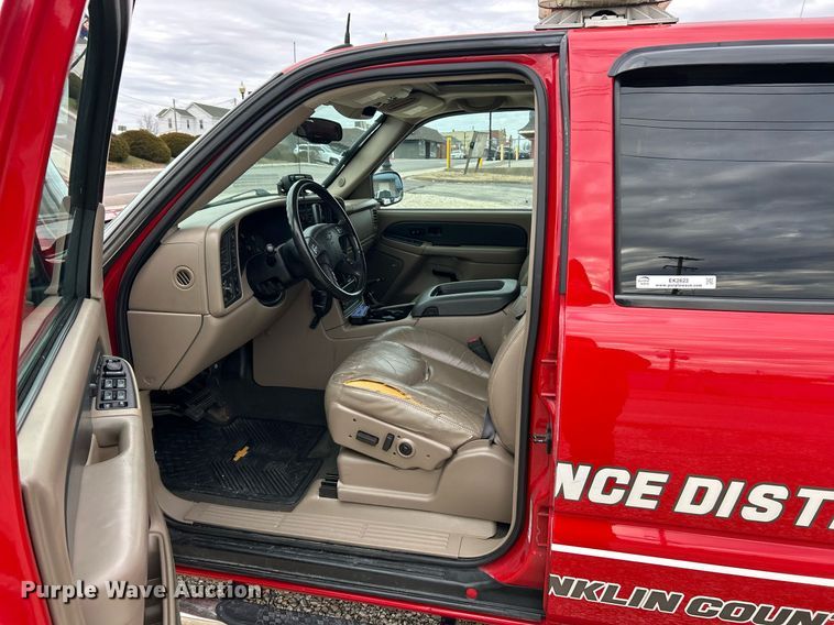 image for item EK2622 2004 Chevrolet Avalanche Crew Cab pickup truck