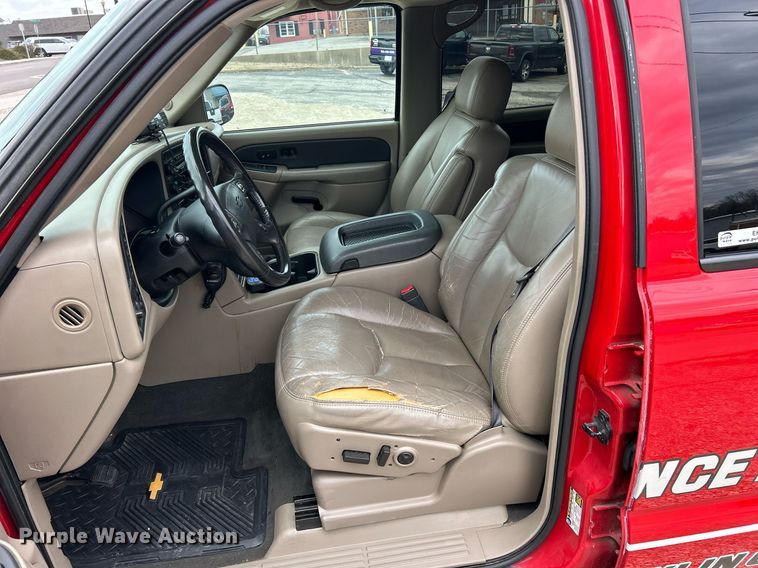 image for item EK2622 2004 Chevrolet Avalanche Crew Cab pickup truck