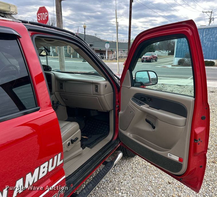 image for item EK2622 2004 Chevrolet Avalanche Crew Cab pickup truck