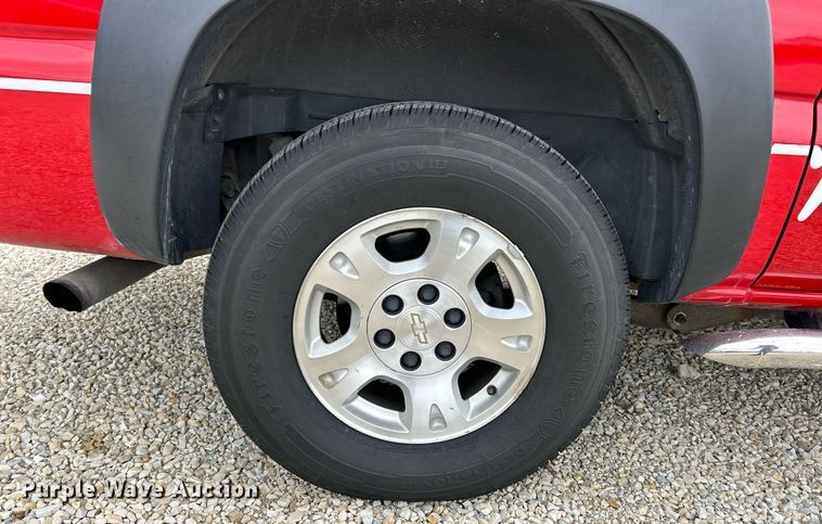 image for item EK2622 2004 Chevrolet Avalanche Crew Cab pickup truck