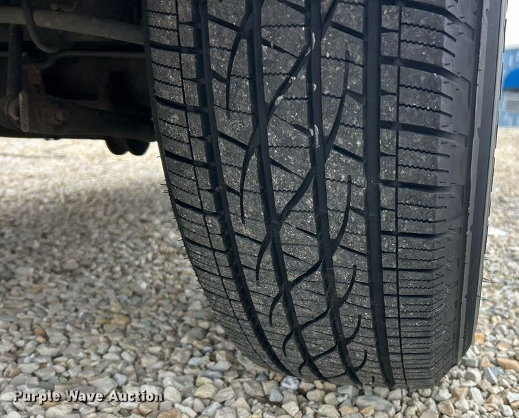 image for item EK2622 2004 Chevrolet Avalanche Crew Cab pickup truck