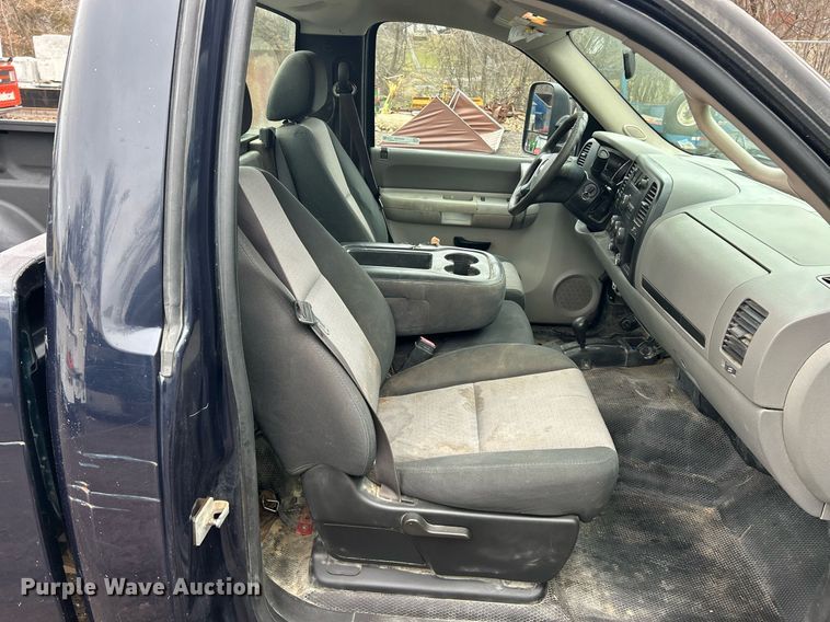 image for item EK2625 2007 Chevrolet Silverado 2500HD pickup truck