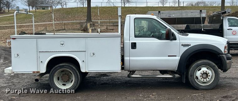 image for item EK2627 2007 Ford F550 Super Duty utility / service truck