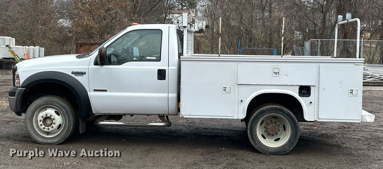 image for item EK2627 2007 Ford F550 Super Duty utility / service truck