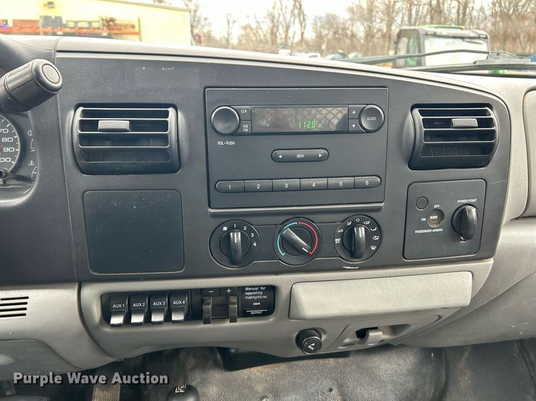 image for item EK2627 2007 Ford F550 Super Duty utility / service truck