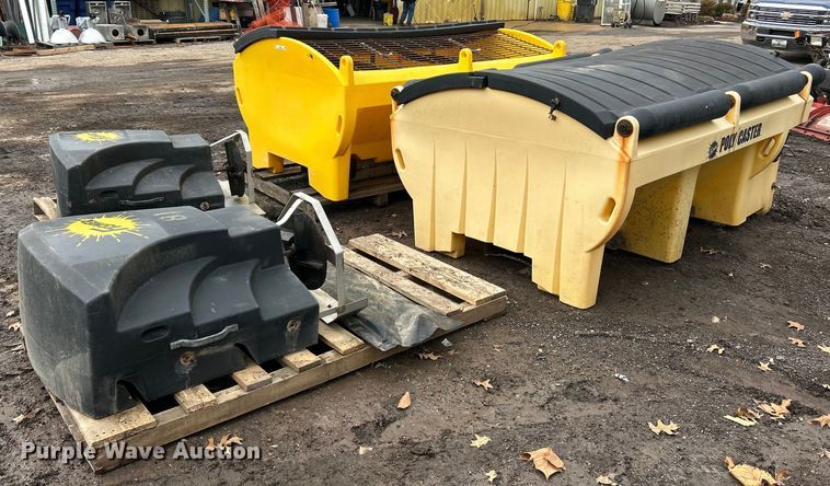 image for item EK2628 (2) Fisher Polycaster spreaders