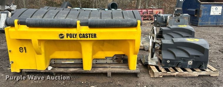 image for item EK2628 (2) Fisher Polycaster spreaders