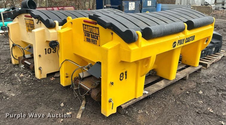 image for item EK2628 (2) Fisher Polycaster spreaders