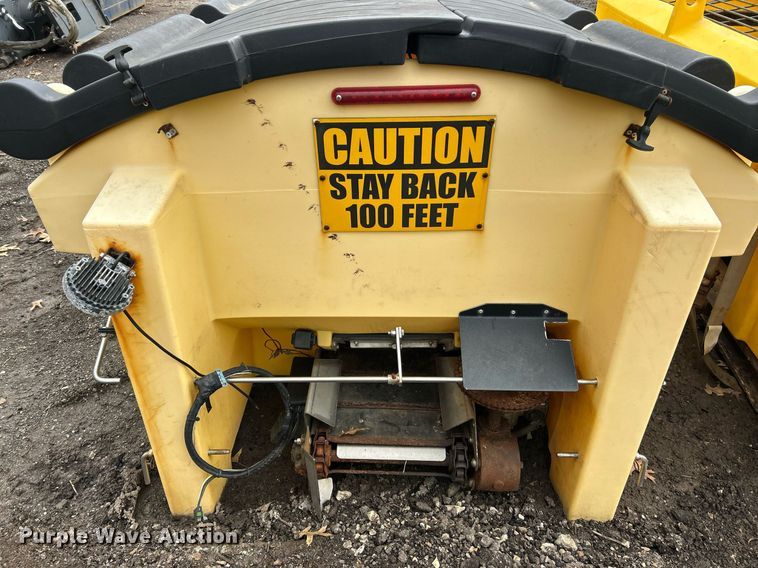 image for item EK2628 (2) Fisher Polycaster spreaders