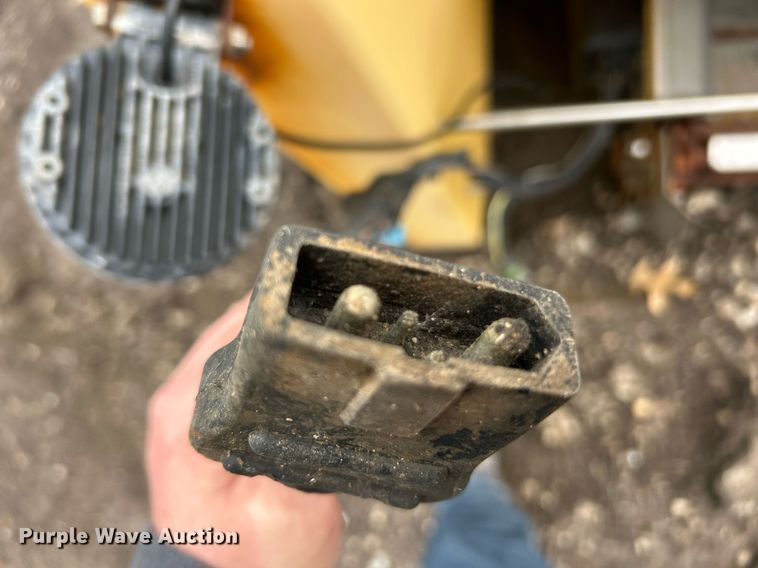 image for item EK2628 (2) Fisher Polycaster spreaders