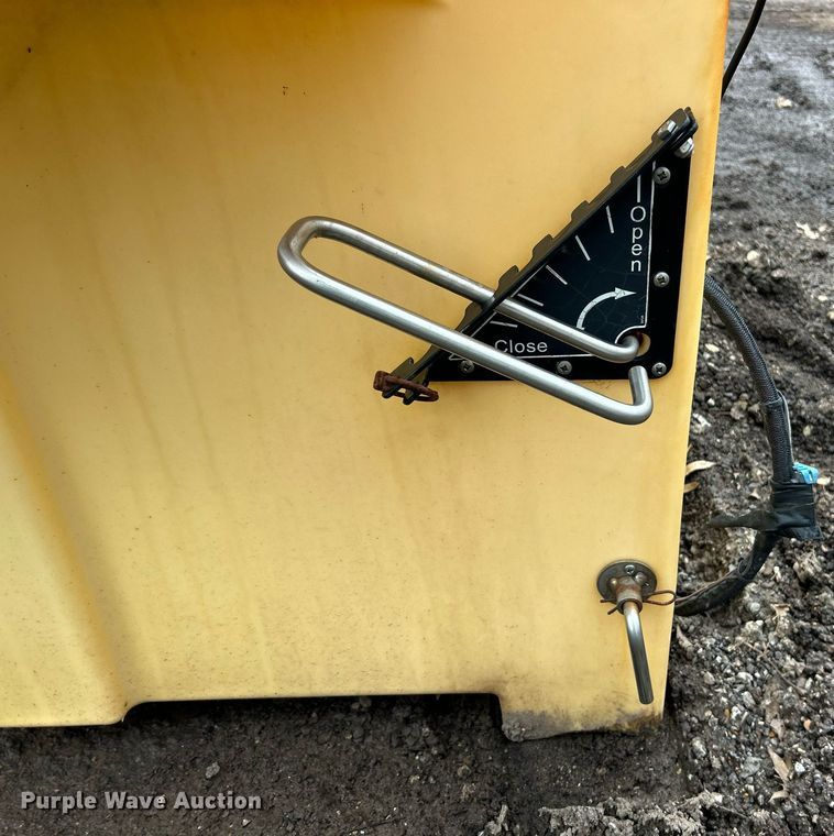 image for item EK2628 (2) Fisher Polycaster spreaders