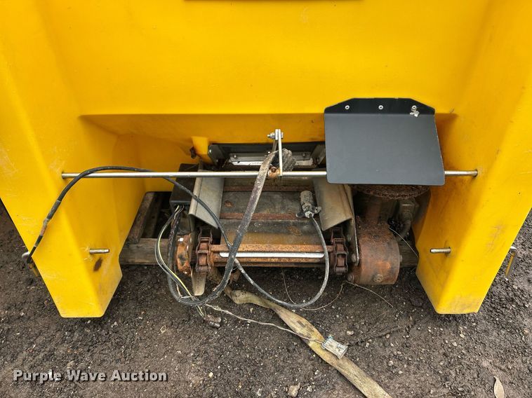 image for item EK2628 (2) Fisher Polycaster spreaders