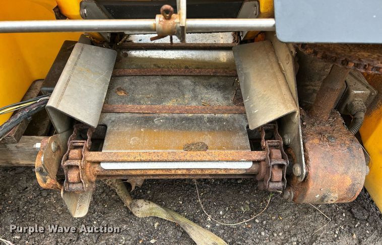 image for item EK2628 (2) Fisher Polycaster spreaders