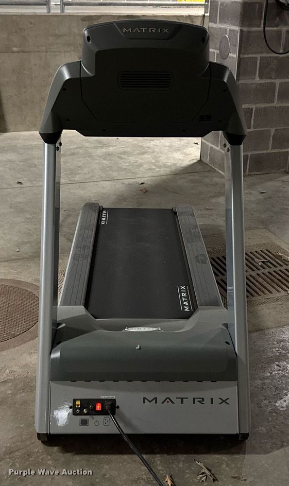 image for item EM3504 Matrix T3X treadmill