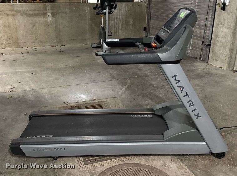image for item EM3504 Matrix T3X treadmill