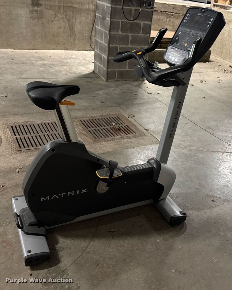 image for item EM3505 Matrix Hure-3X-02-C exercise bike