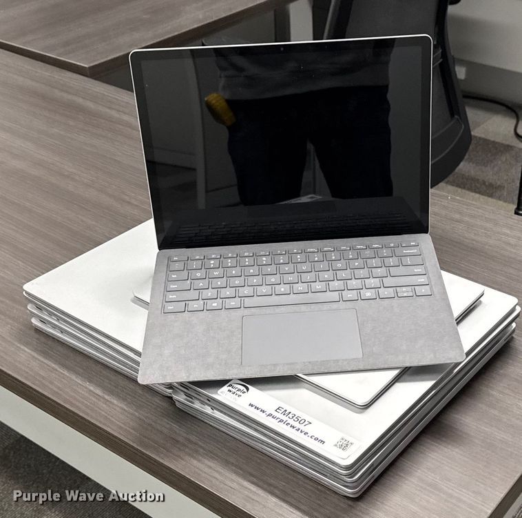 image for item EM3507 (10) Microsoft 1867 laptops