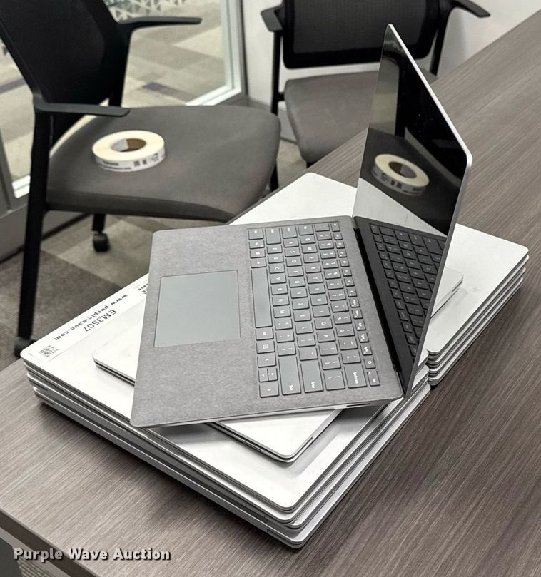 image for item EM3507 (10) Microsoft 1867 laptops