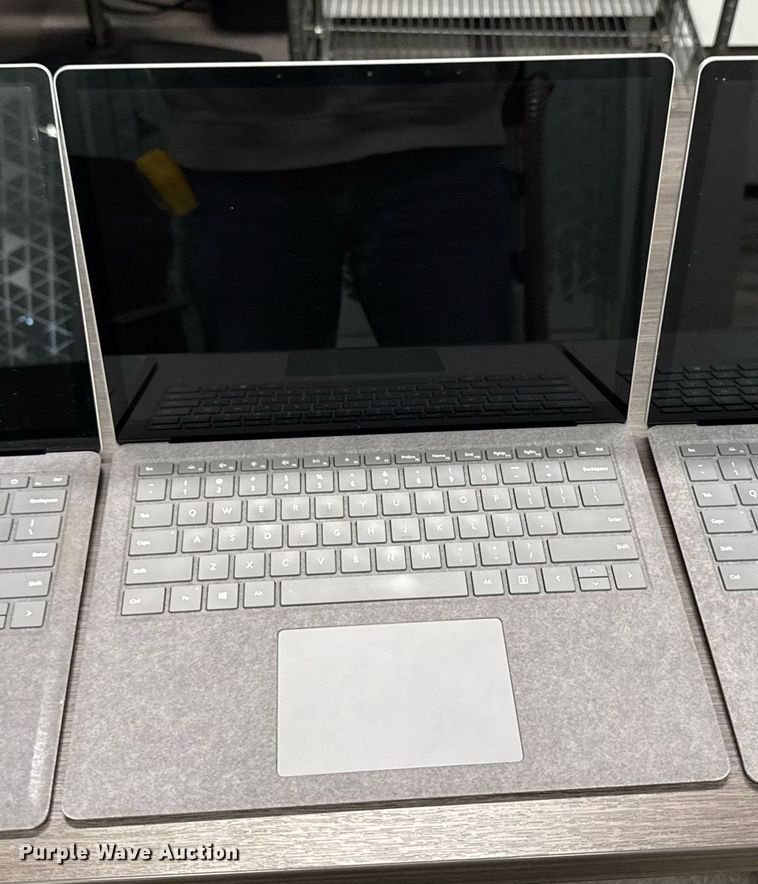 image for item EM3507 (10) Microsoft 1867 laptops