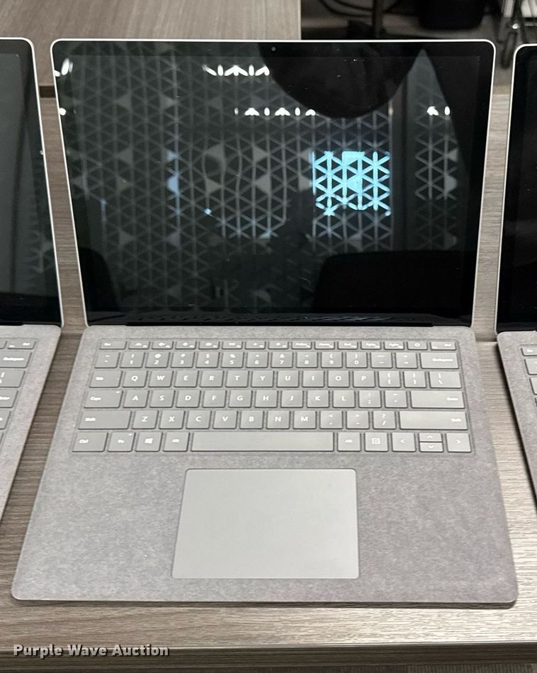 image for item EM3507 (10) Microsoft 1867 laptops