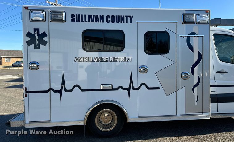 image for item EN5061 2014 Mercedes-Benz Sprinter 3500 ambulance