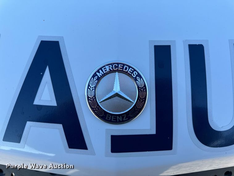 image for item EN5061 2014 Mercedes-Benz Sprinter 3500 ambulance