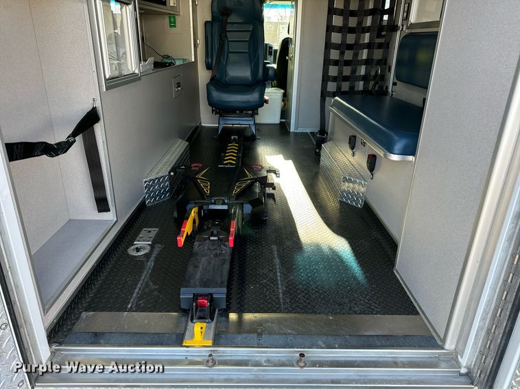 image for item EN5061 2014 Mercedes-Benz Sprinter 3500 ambulance