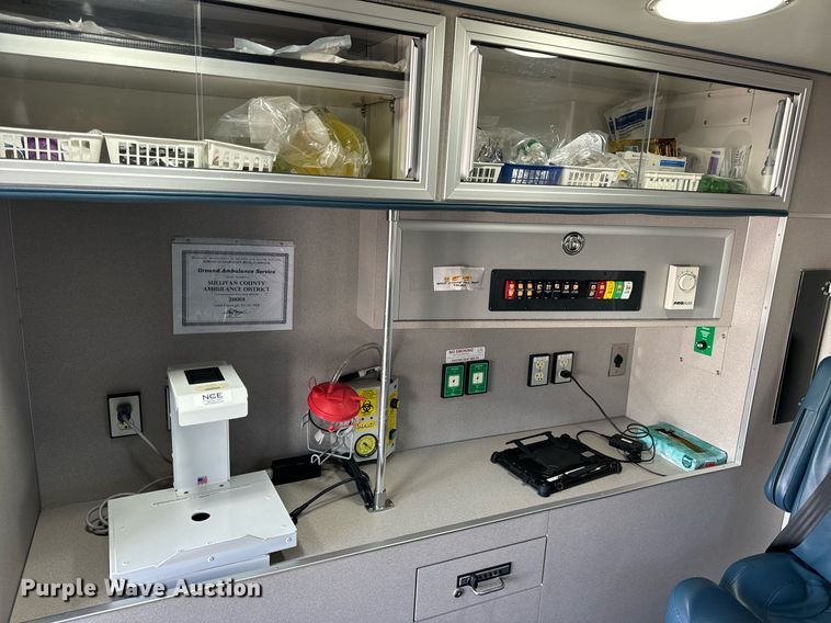 image for item EN5061 2014 Mercedes-Benz Sprinter 3500 ambulance