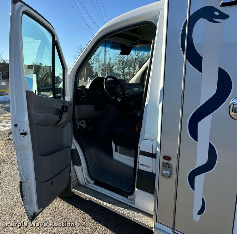 image for item EN5061 2014 Mercedes-Benz Sprinter 3500 ambulance