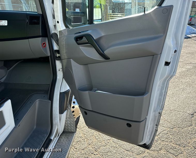 image for item EN5061 2014 Mercedes-Benz Sprinter 3500 ambulance