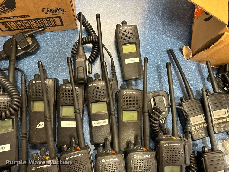 image for item EN5067 (20) radios