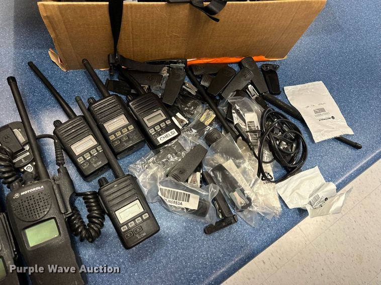 image for item EN5067 (20) radios