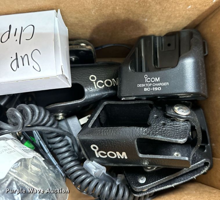 image for item EN5067 (20) radios