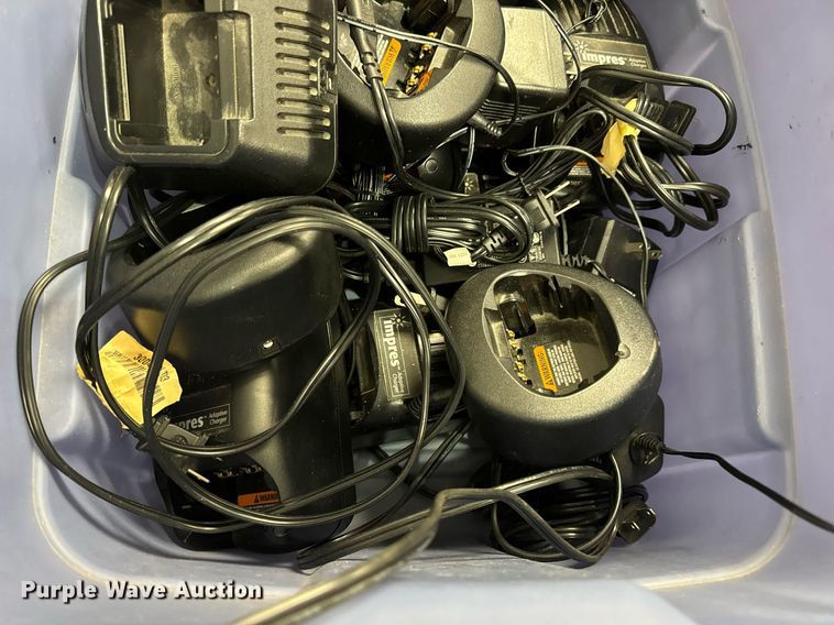 image for item EN5067 (20) radios