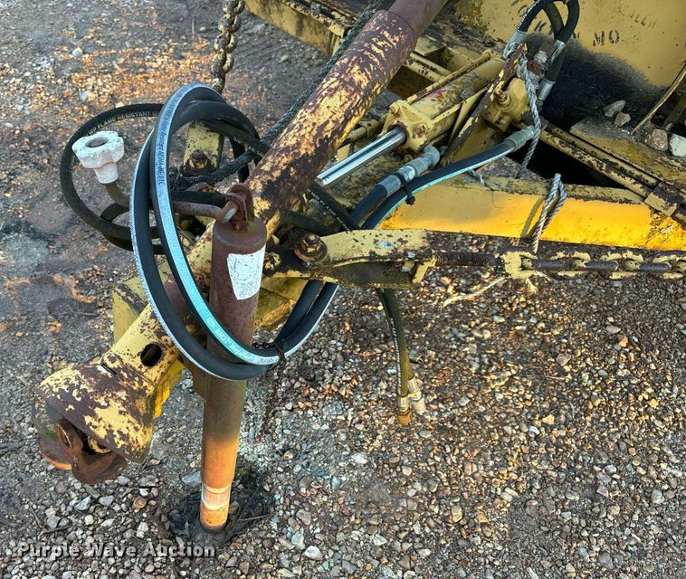 image for item EN5070 Anderson rock picker