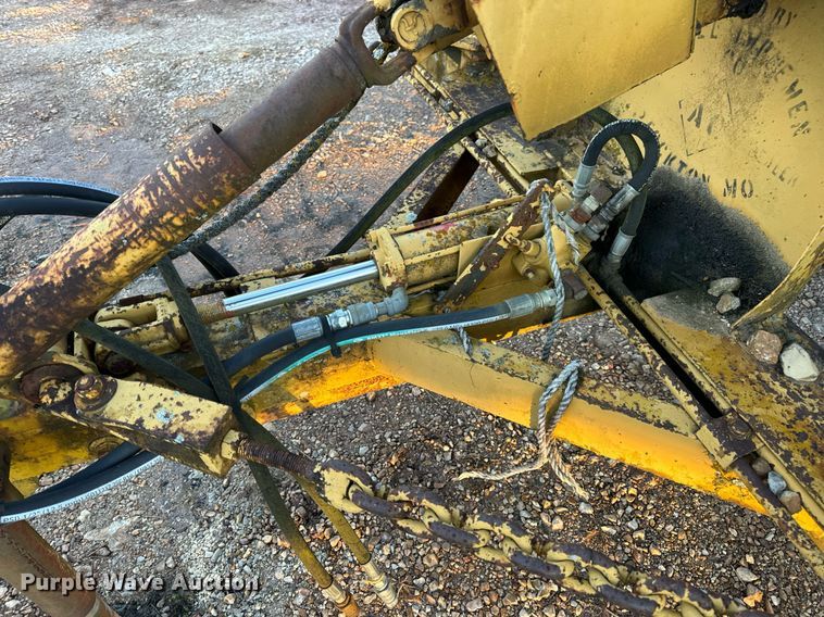 image for item EN5070 Anderson rock picker