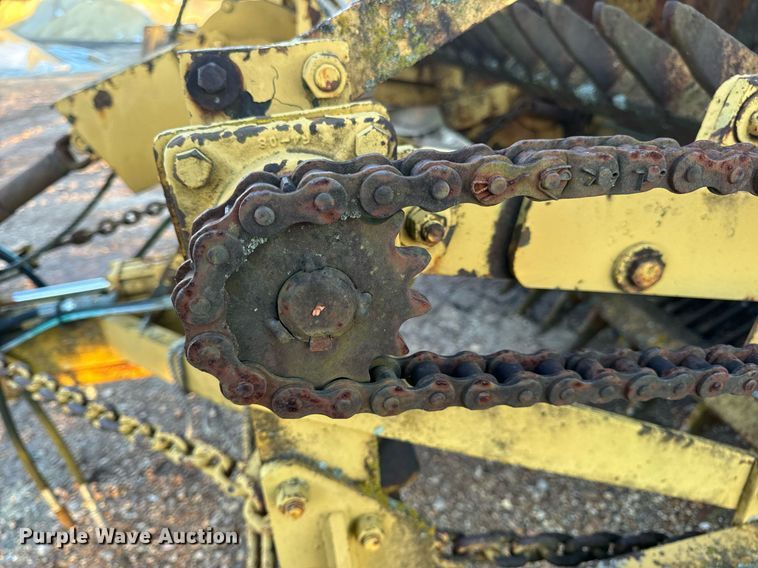 image for item EN5070 Anderson rock picker