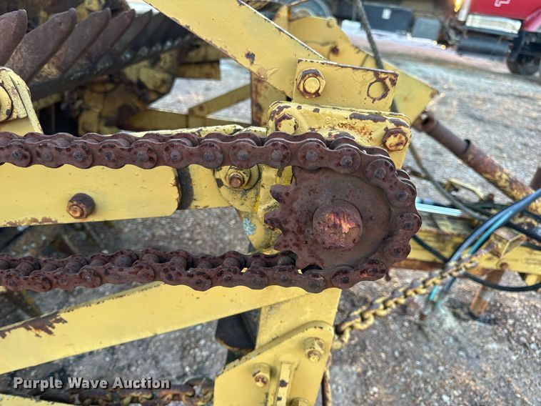 image for item EN5070 Anderson rock picker