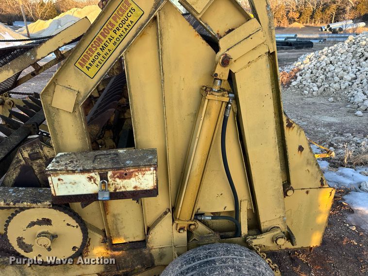 image for item EN5070 Anderson rock picker