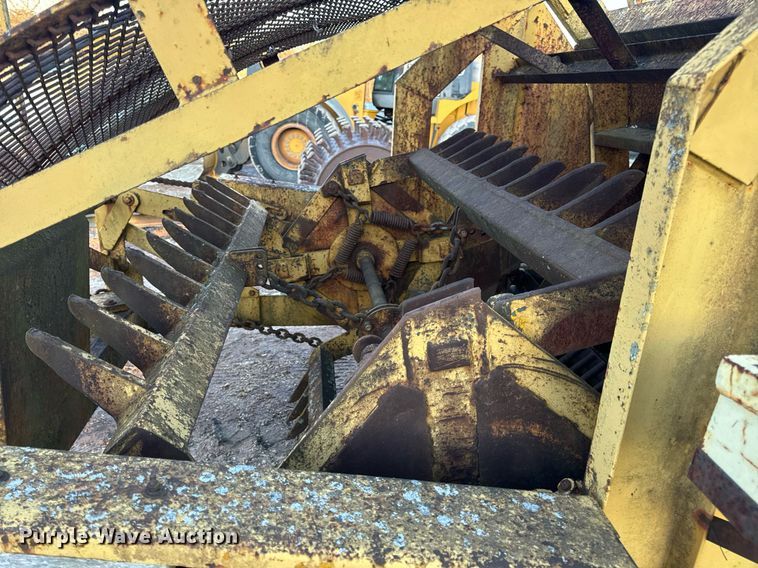 image for item EN5070 Anderson rock picker