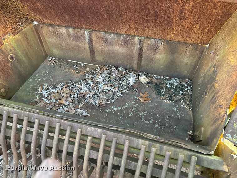 image for item EN5070 Anderson rock picker